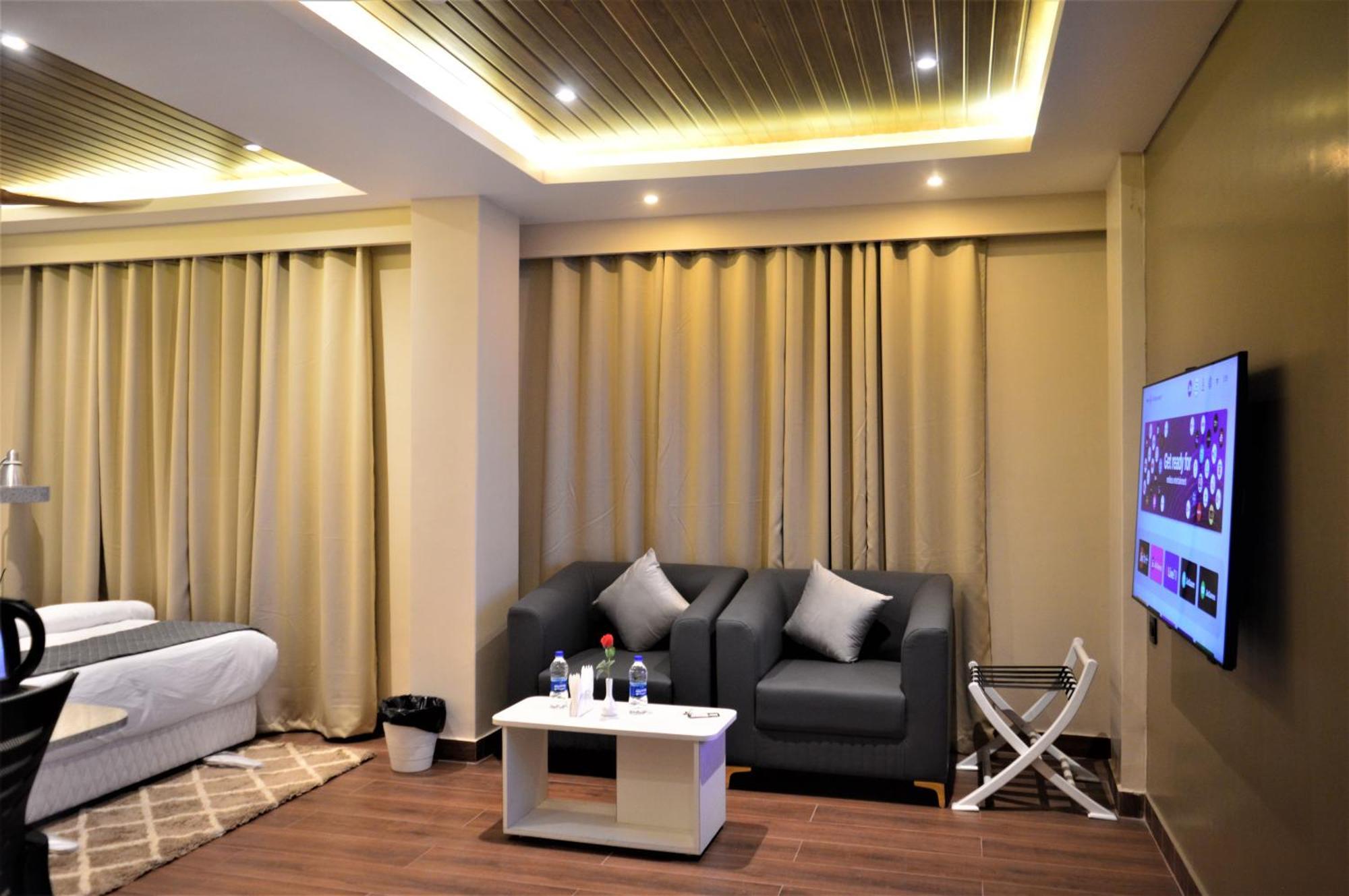 Essence Grandeur Hotel Guwahati Exterior foto